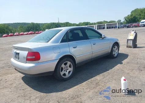 2001 Audi A4 2.8 из США, поврежденный, VIN WAUDH68D11A029147